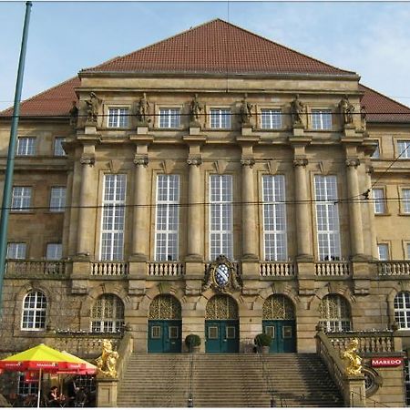 Privatzimmer Am Rathaus カッセル エクステリア 写真