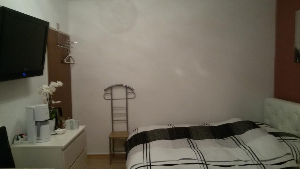 Privatzimmer Am Rathaus カッセル エクステリア 写真