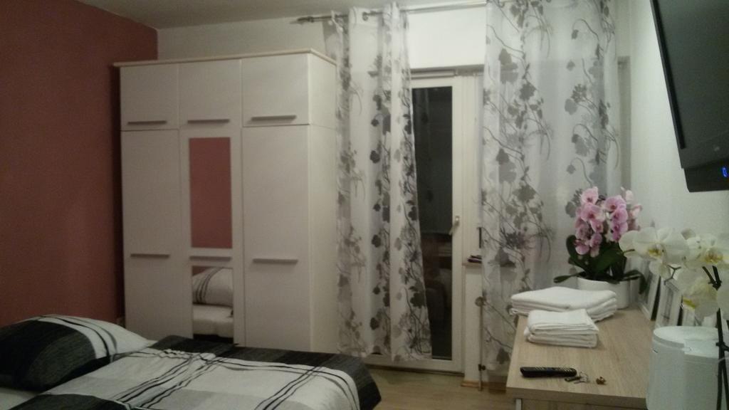 Privatzimmer Am Rathaus カッセル エクステリア 写真